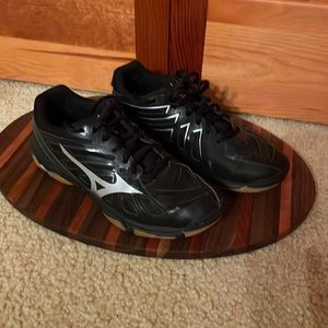 Women’s volleyball sneakers
